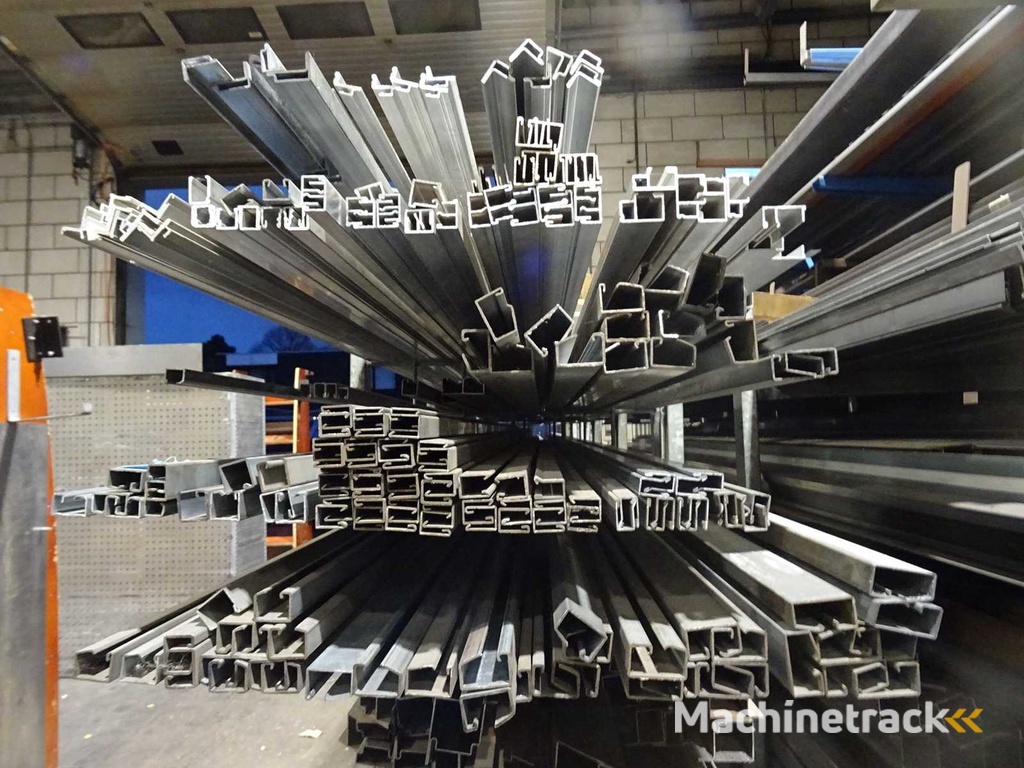 Jansen/ Forster - Charge von Stahlprofilen