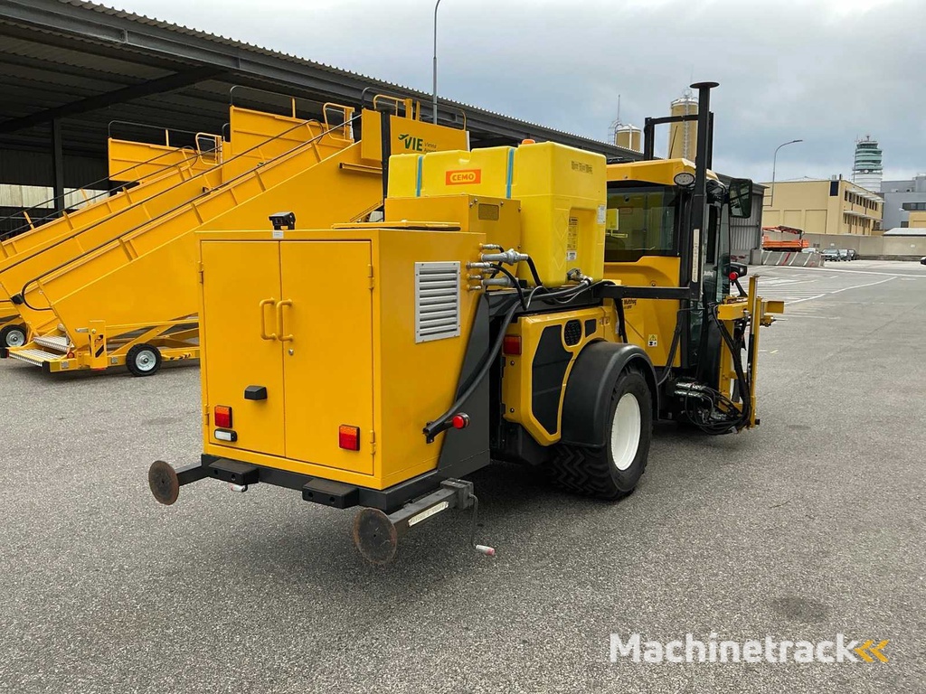 2013 Multihog Tractor Winter Service Tractor