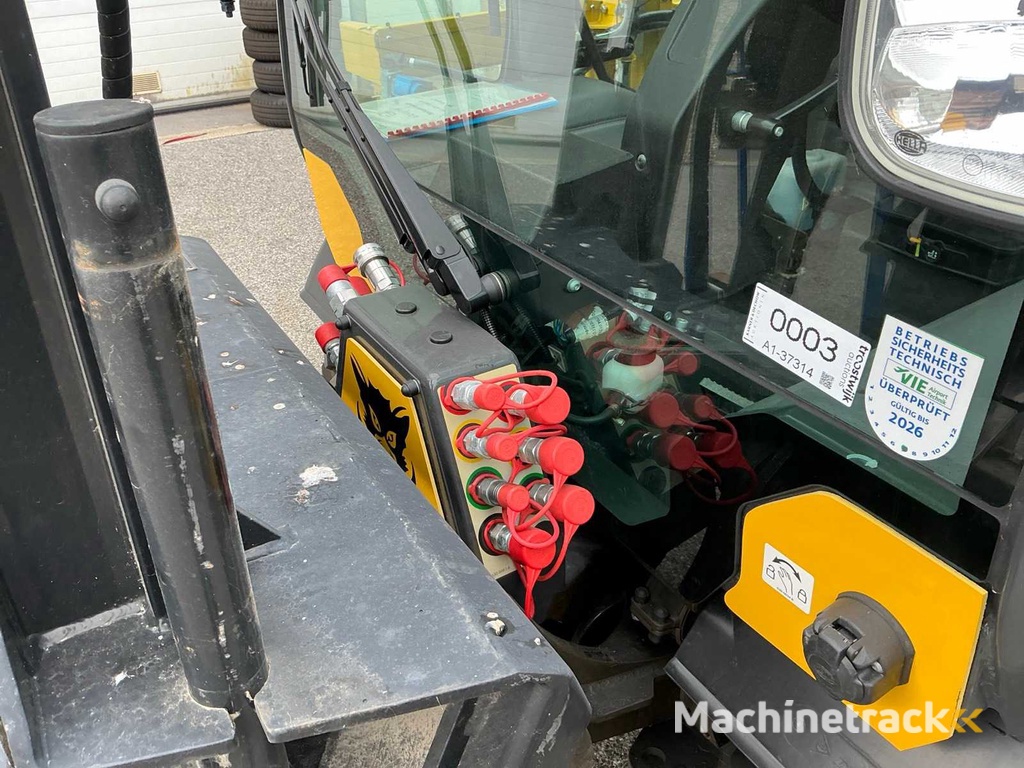 2013 Multihog Tractor Winter Service Tractor