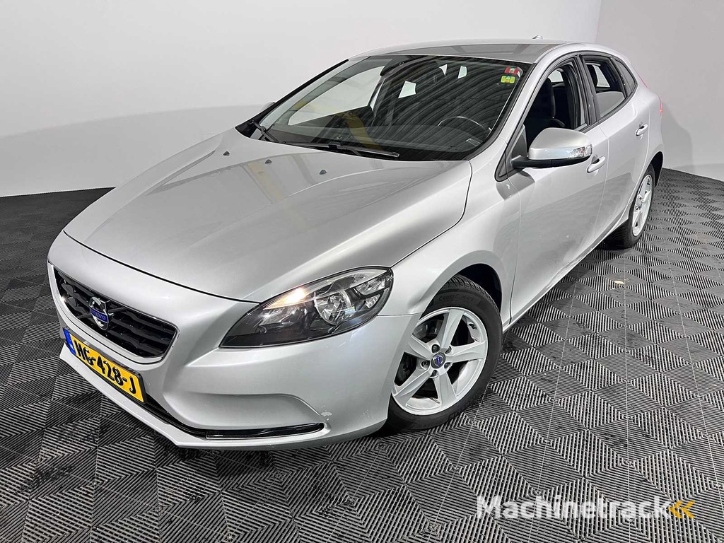 Volvo V40 1.6 D2 Momentum, HG-428-J