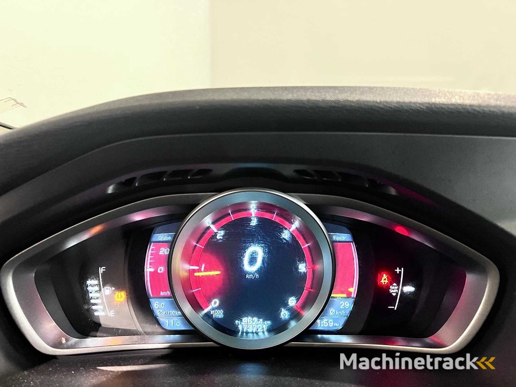 Volvo V40 1.6 D2 Momentum, HG-428-J