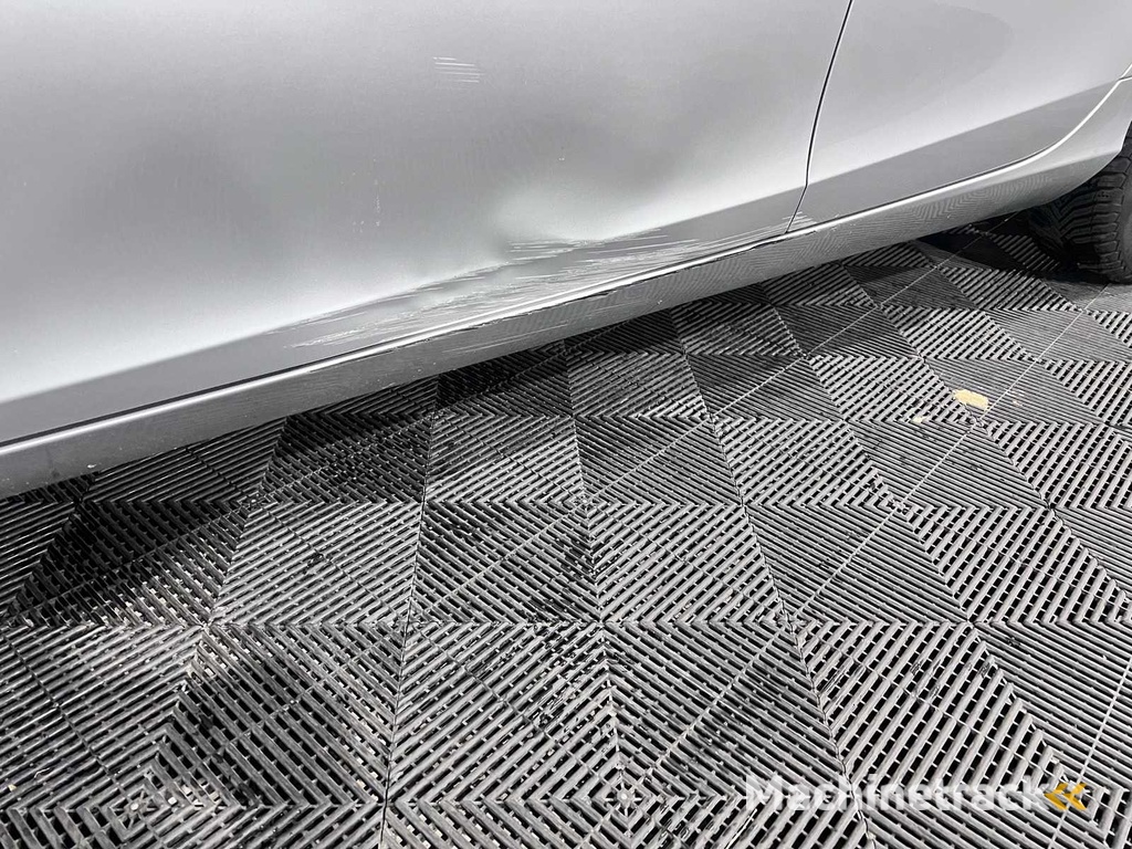 Volvo V40 1.6 D2 Momentum, HG-428-J