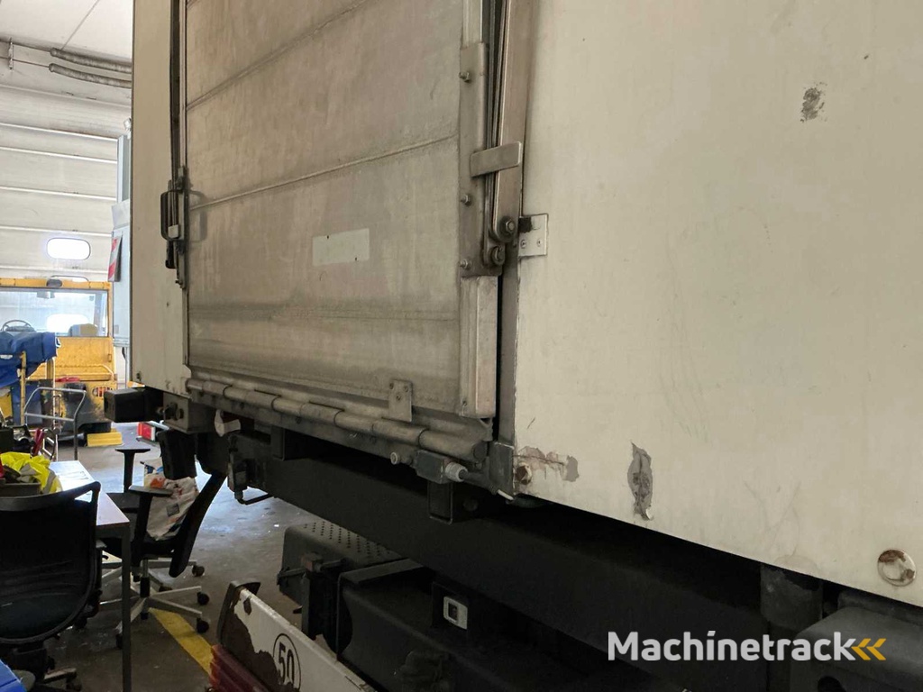 2001 Mercedes-Benz WBC22 Catering Vrachtwagen