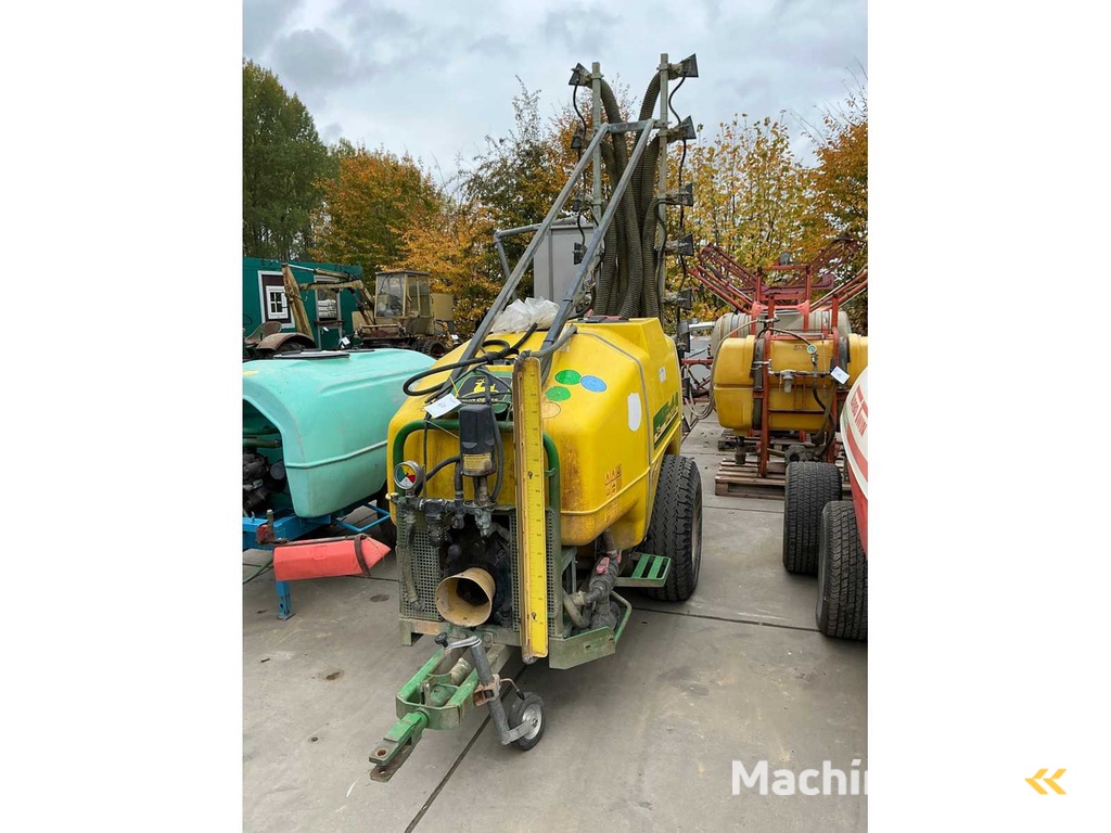 John Deere 315 Anhängespritze