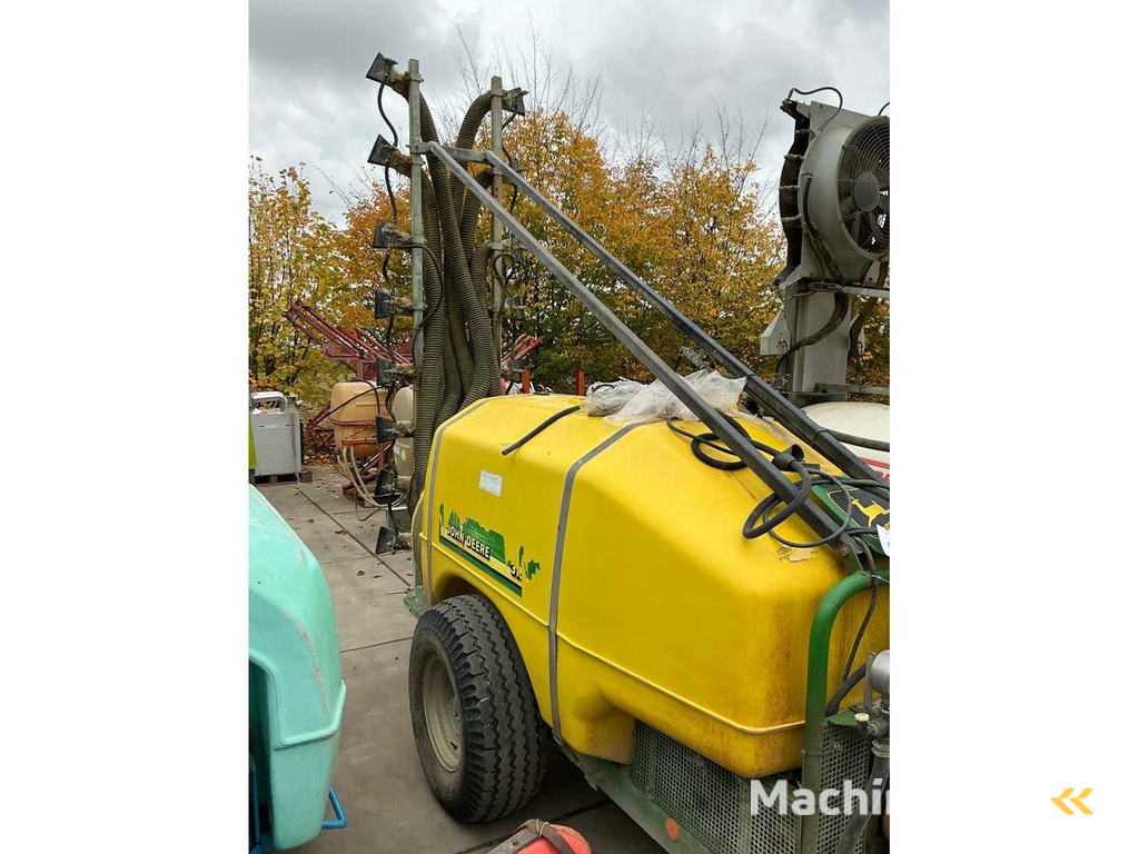 John Deere 315 Anhängespritze