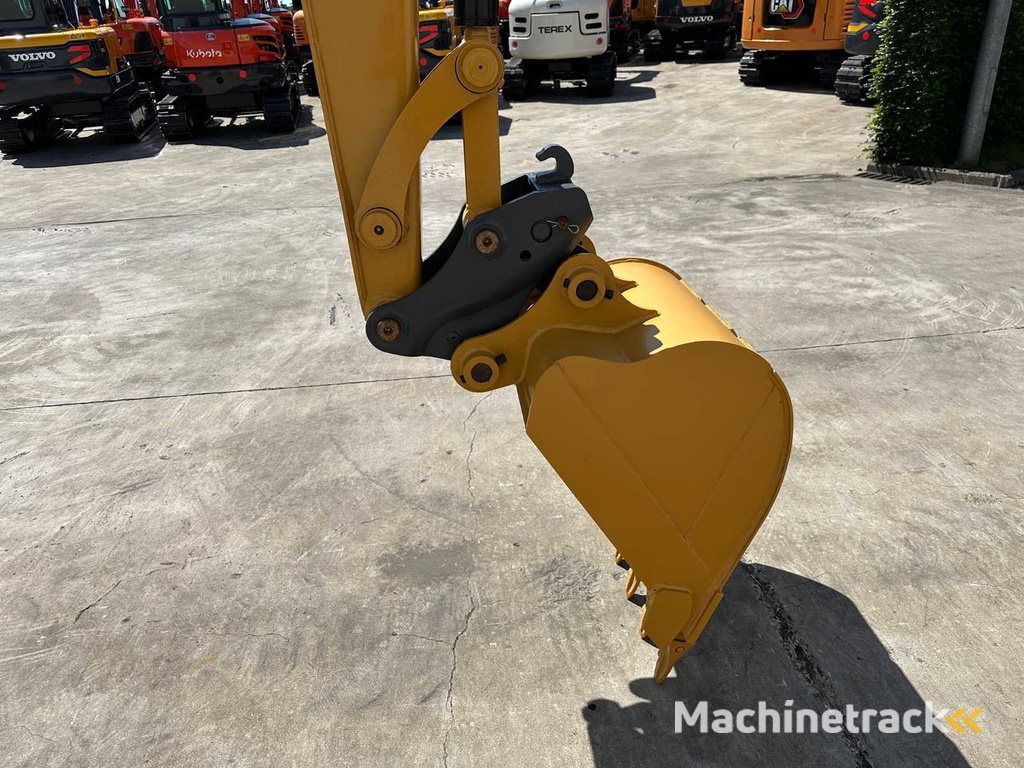 Caterpillar - 2018 - 305.5E2 - Midi Excavator