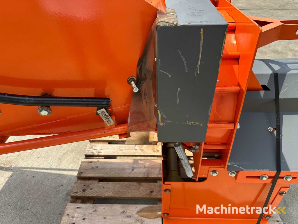 2025 DC EU20 Houthakselaar