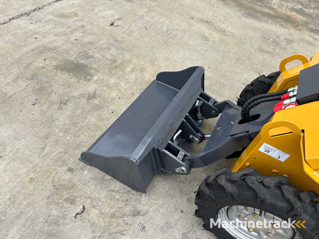 NEWRICK - 2025 - SI360 - Skid Steer Loader