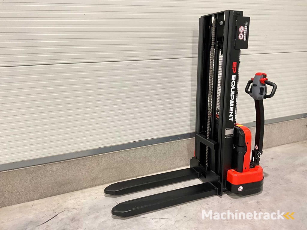 2025 EP EST 124 2.7 meter Stacker