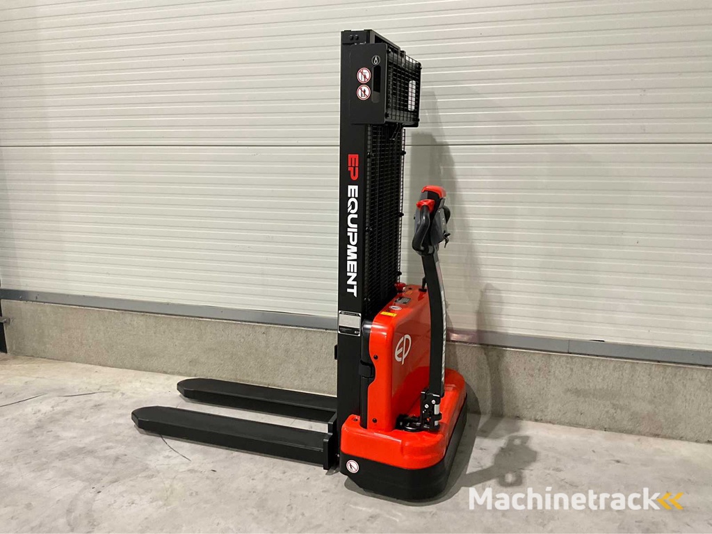 2025 EP EST 124 2.7 meter Stacker