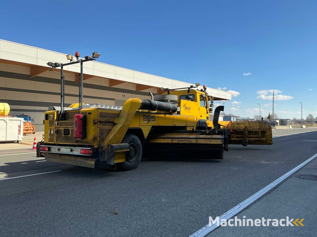 MAN - Jetbroom Vliegveld Jet Sweeper - 2005