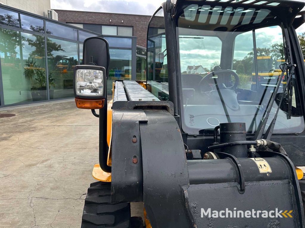 JCB - 2018 - 520-40 - Verreiker