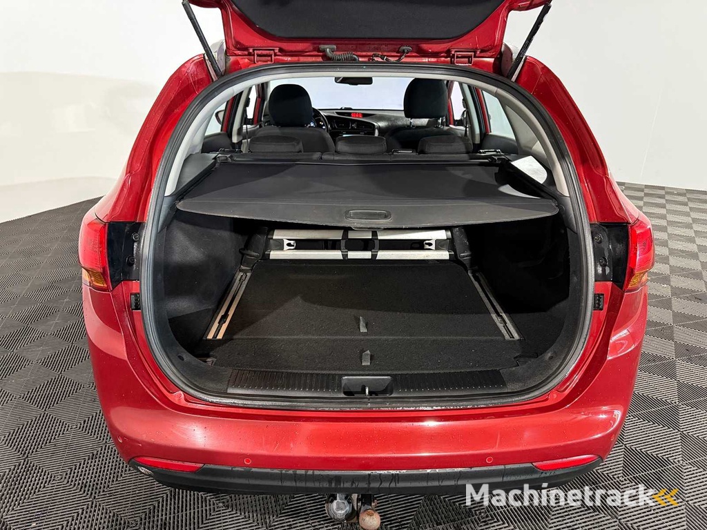 Kia cee'd Sportswagon 1.6 CRDi Plus Pack, 34-ZNH-6