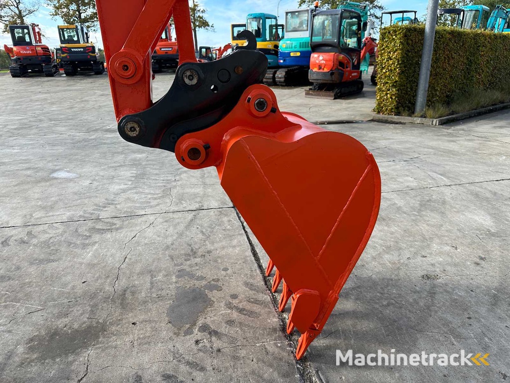 Kubota - 2012 - KX155-3SZ - Midi Excavator