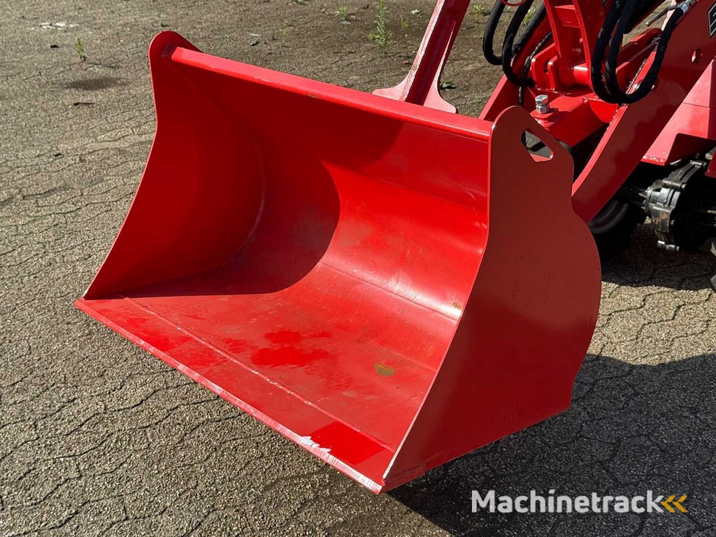 2024 Stahlworks R906 Shovel