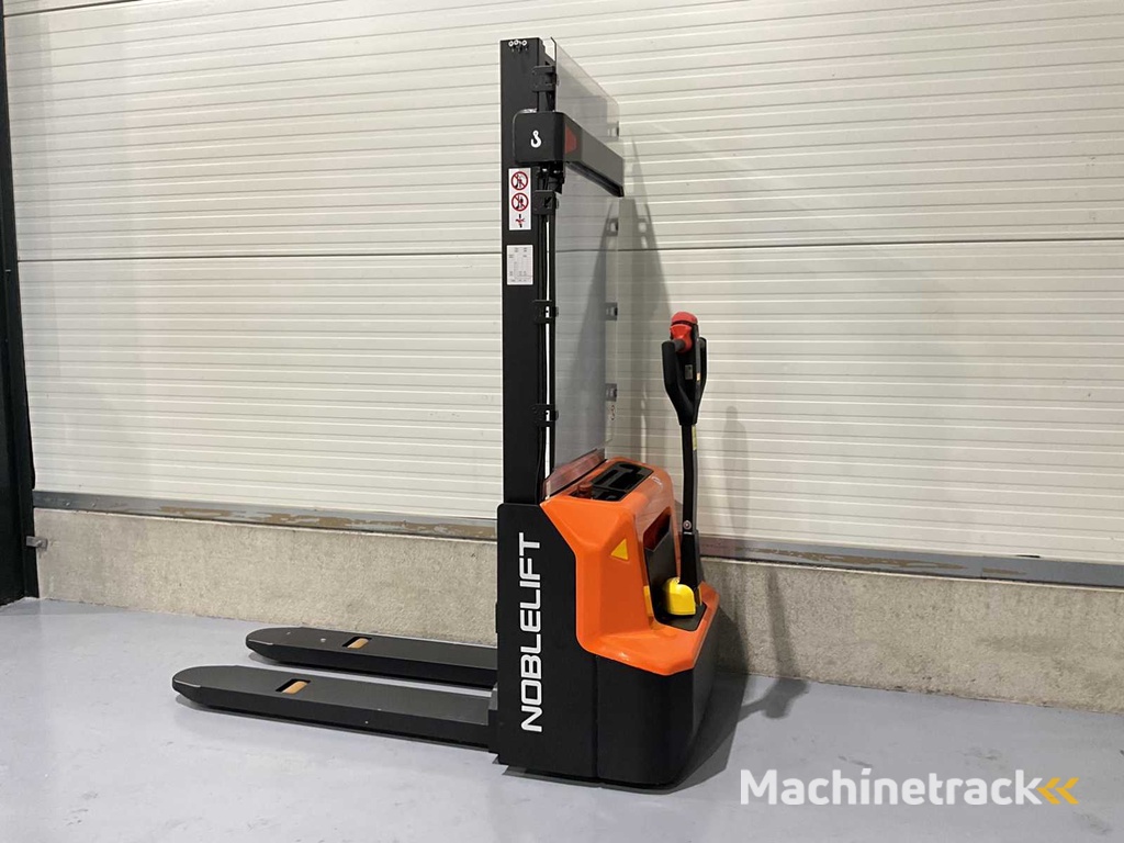 2025 Noblelift 2.9 meter Stacker