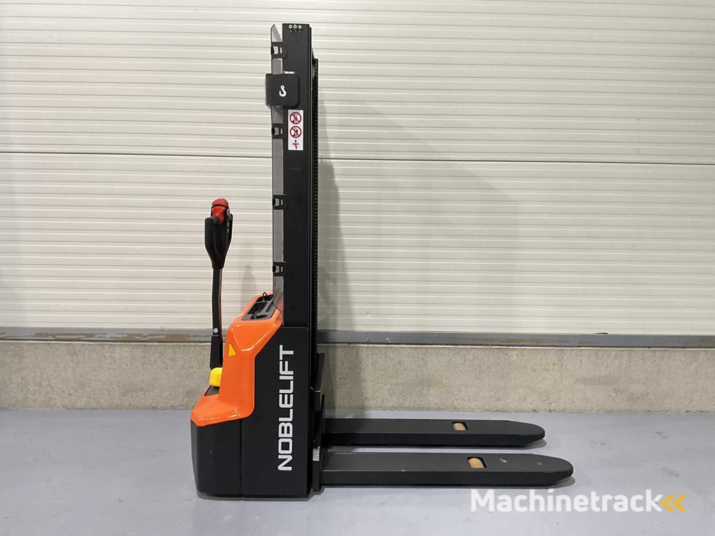 2025 Noblelift 2.9 meter Stacker