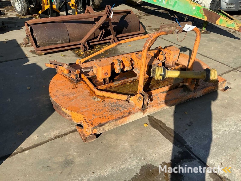 Angebauter Kreiselmäher