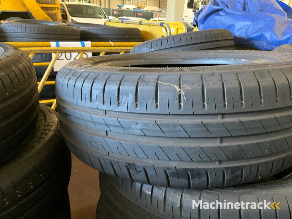 Goodyear/Michelin Efficient Grip 195/55R16 Car Tyres Year 2024-2025 (24x)