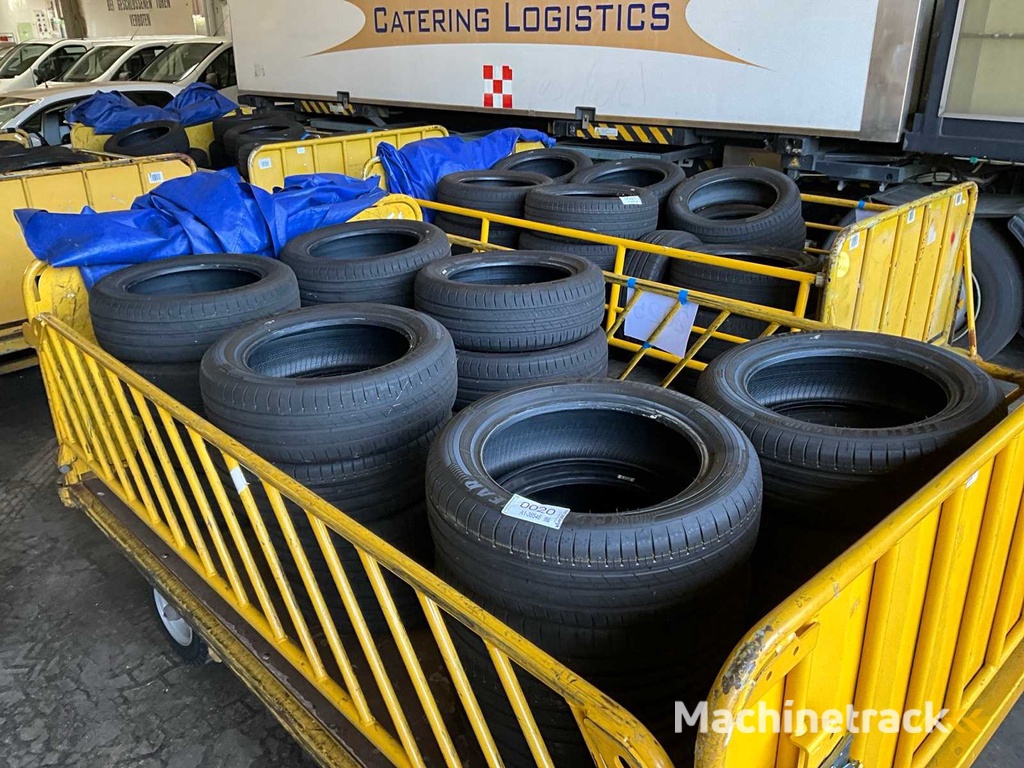 Goodyear Efficient Grip 195/55R16 Car Tyre Year 2025 (24x)