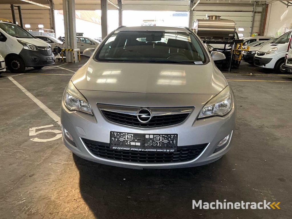 Opel Astra Auto