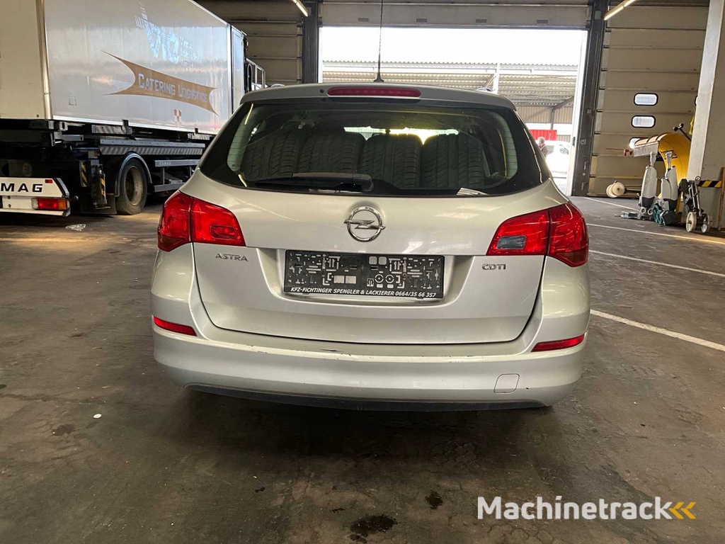 Opel Astra Auto