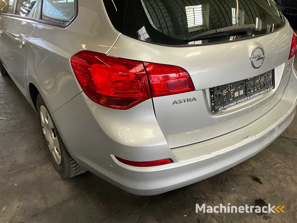 Opel Astra Auto