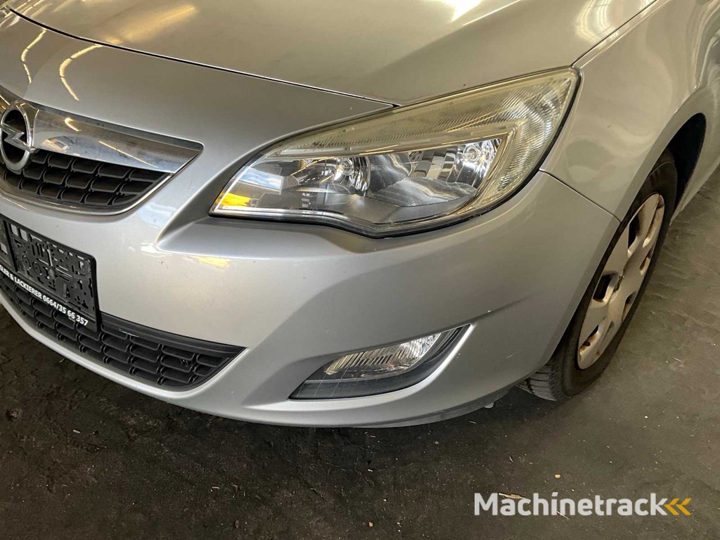 Opel Astra Auto