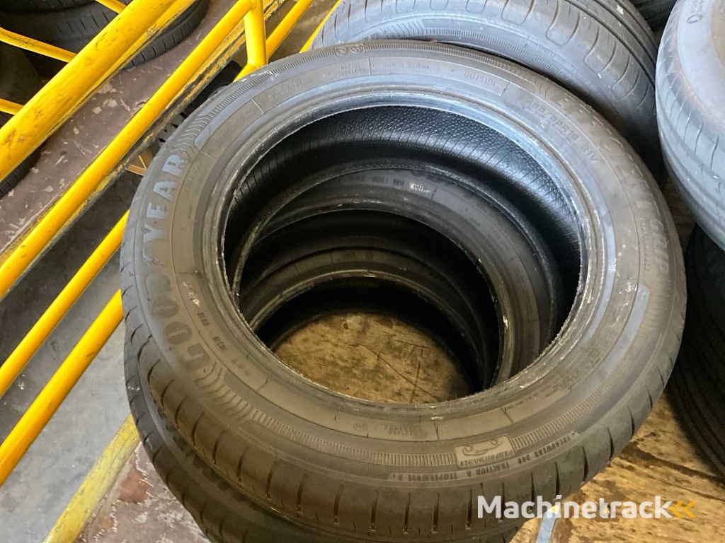 Goodyear Efficient Grip 195/55R16 Car Tyre Year 2025 (24x)