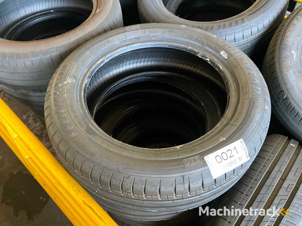 Goodyear Efficient Grip 195/55R16 Car Tyre Year 2025 (24x)