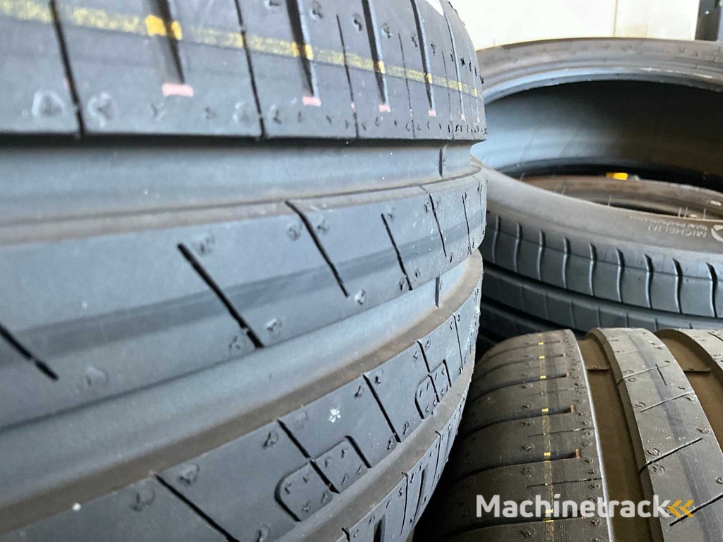 Goodyear Efficient Grip 195/55R16 Car Tyre Year 2025 (24x)