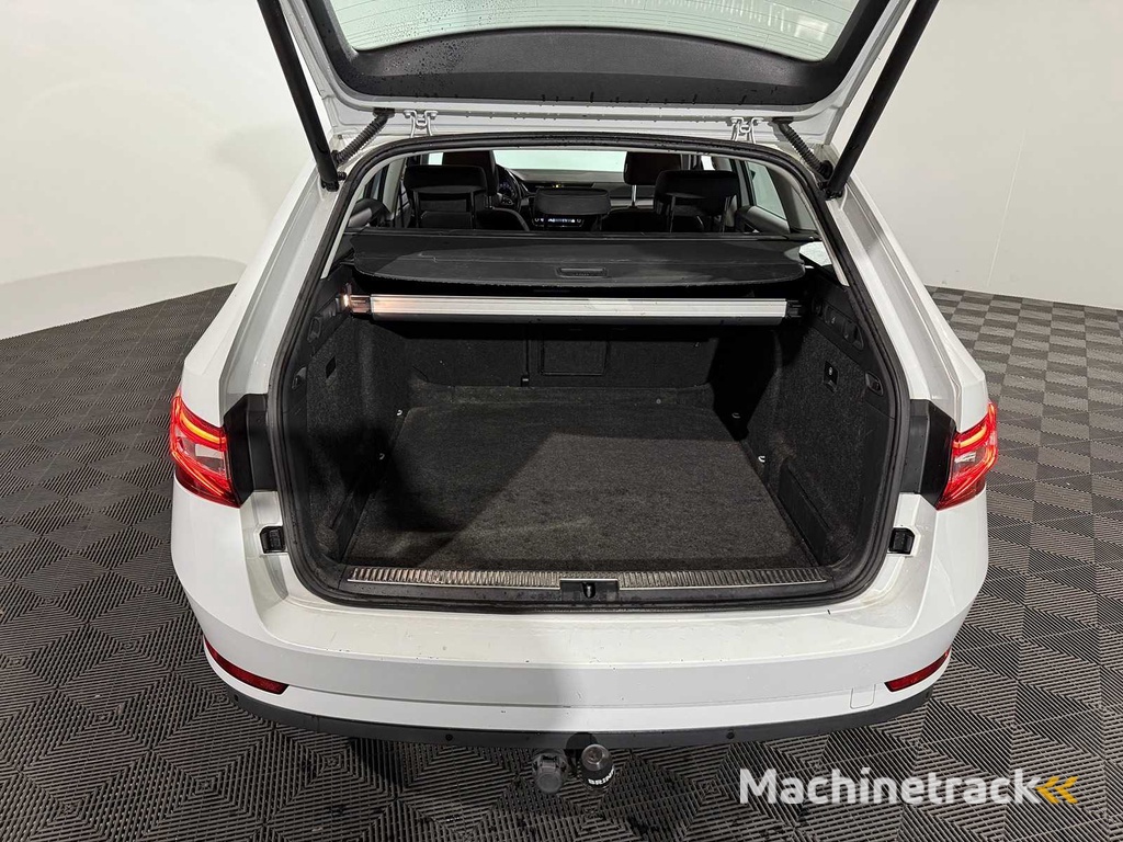 Skoda  Superb Combi  1.5 TSI ACT Amb. Bns, G-975-LZ