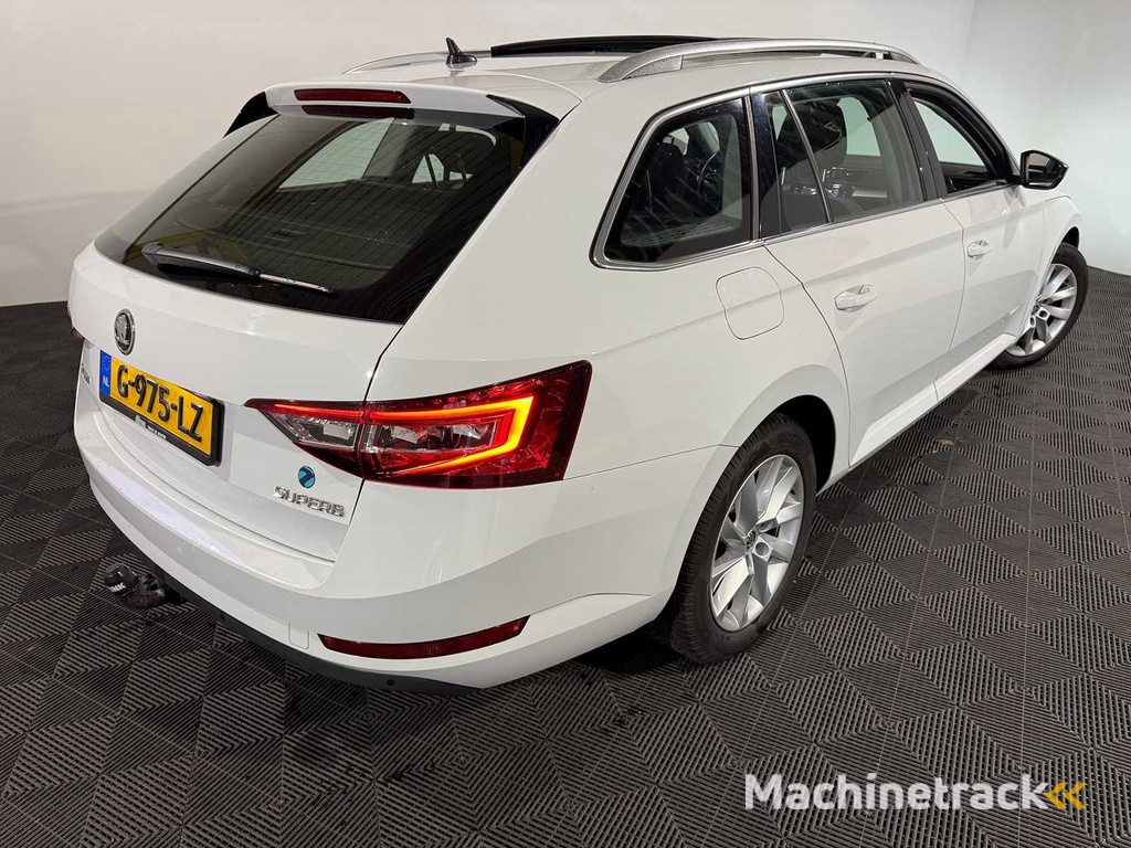 Skoda  Superb Combi  1.5 TSI ACT Amb. Bns, G-975-LZ