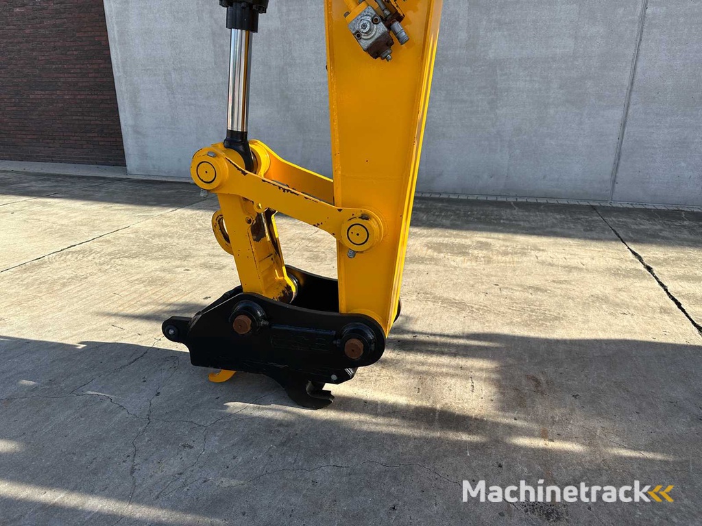 JCB - 2021 - 150x HT SV - Rupsgraafmachine