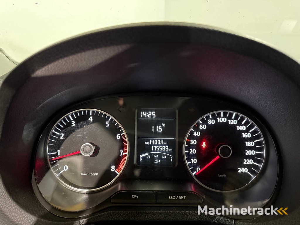 Volkswagen  Polo  1.2 TSI Highline, 6-XJG-53