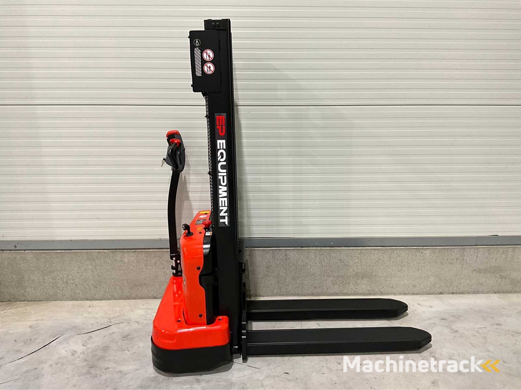 2025 EP EST 124 2.7 meter Stacker