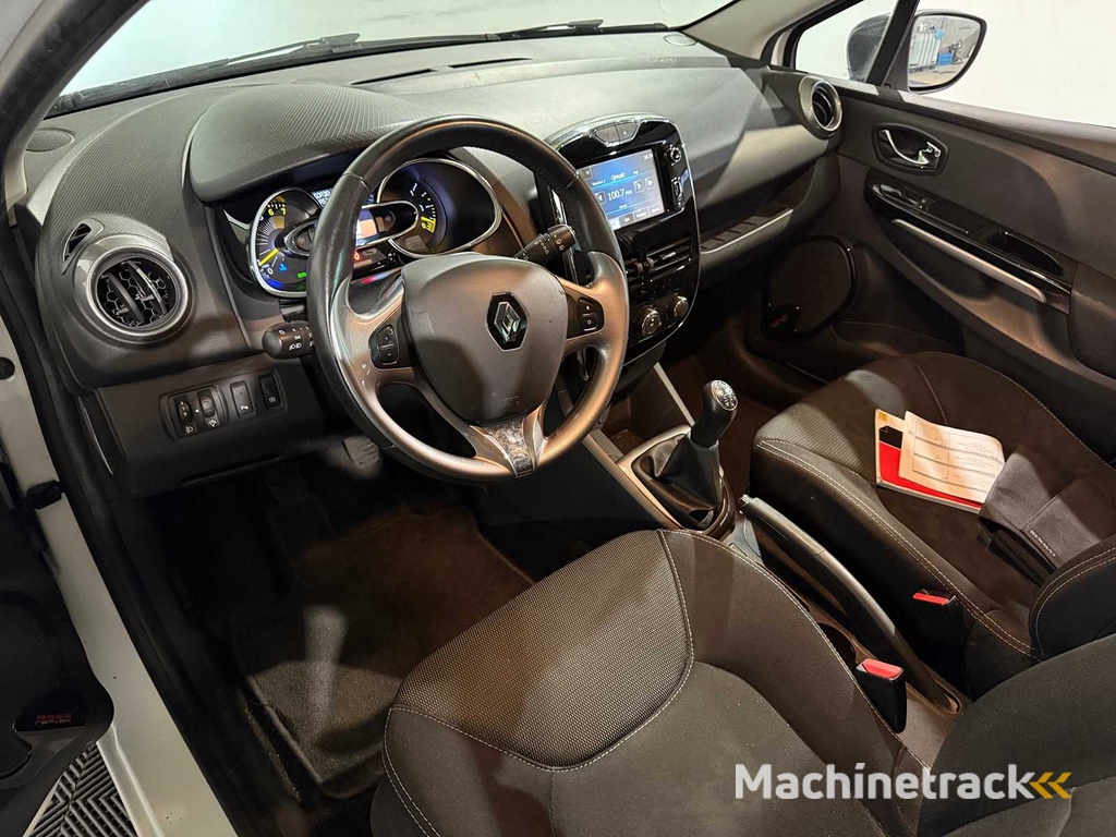 Renault Clio Estate  0.9 TCe Night&amp;Day, 3-ZBH-50