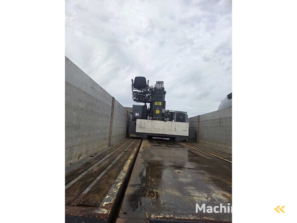 2005 Kwb Stenenoplegger met kennis kraan