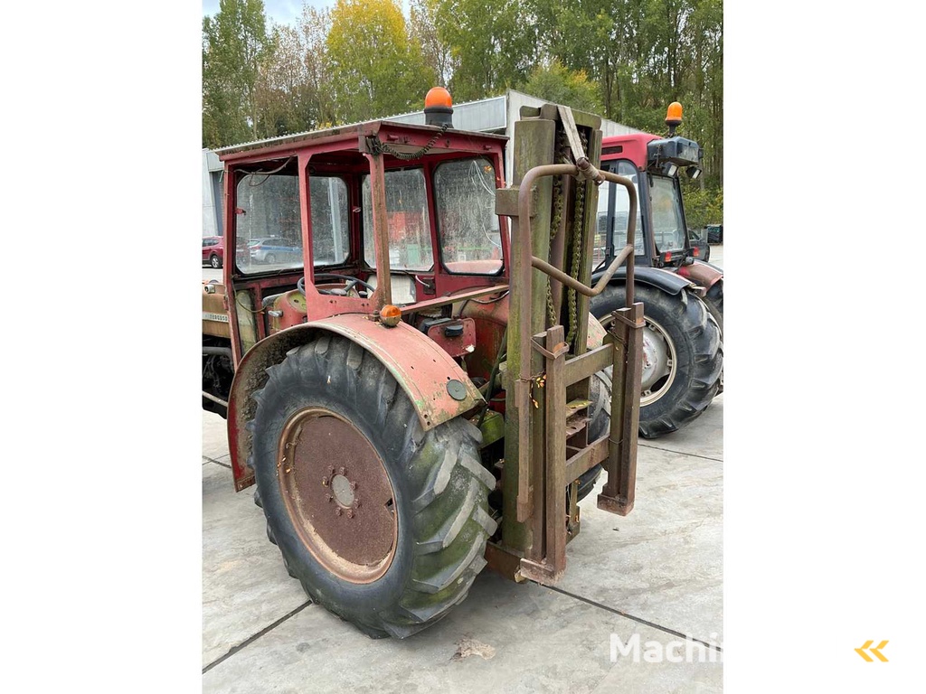 Massey Ferguson 158-8E Oldtimer tractor