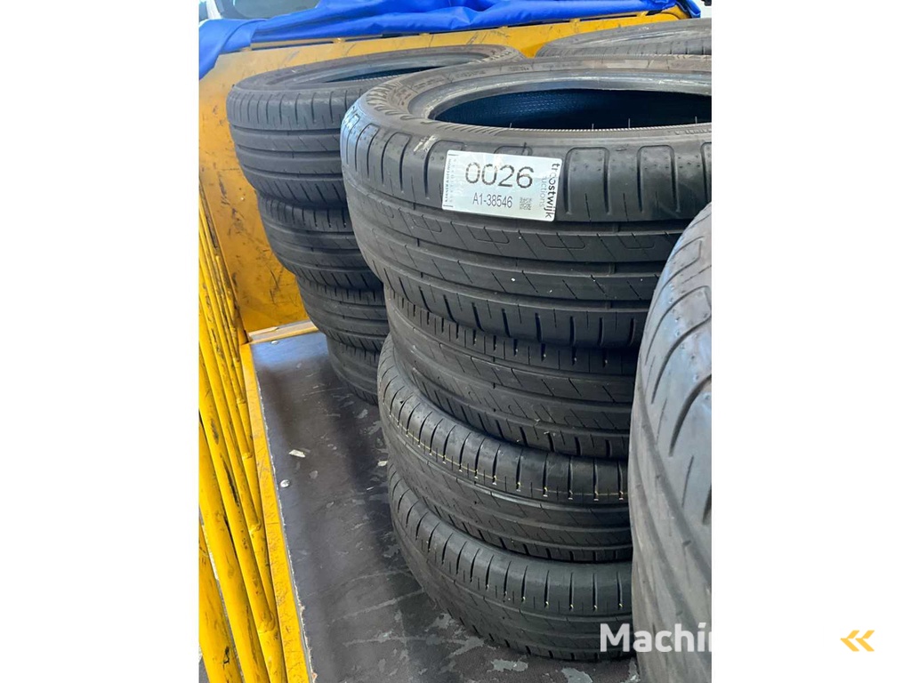Goodyear Efficient Grip 195/55R16 Car Tyre Year 2025 (24x)