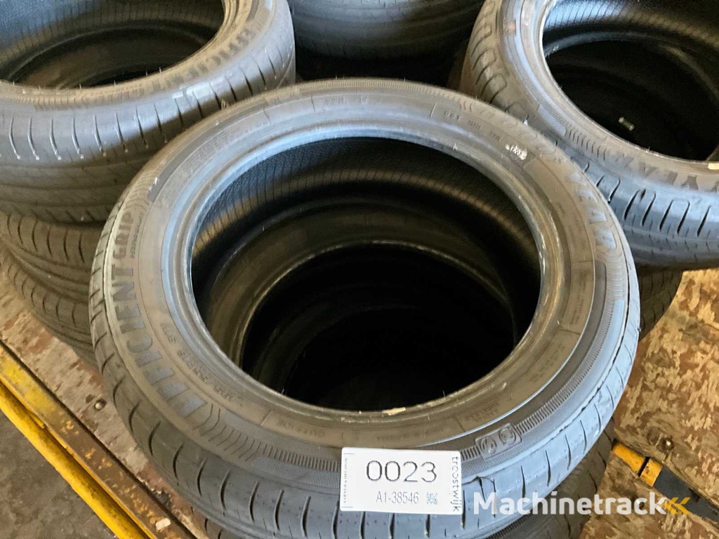 Goodyear Efficient Grip 195/55R16 Car Tyre Year 2025 (24x)