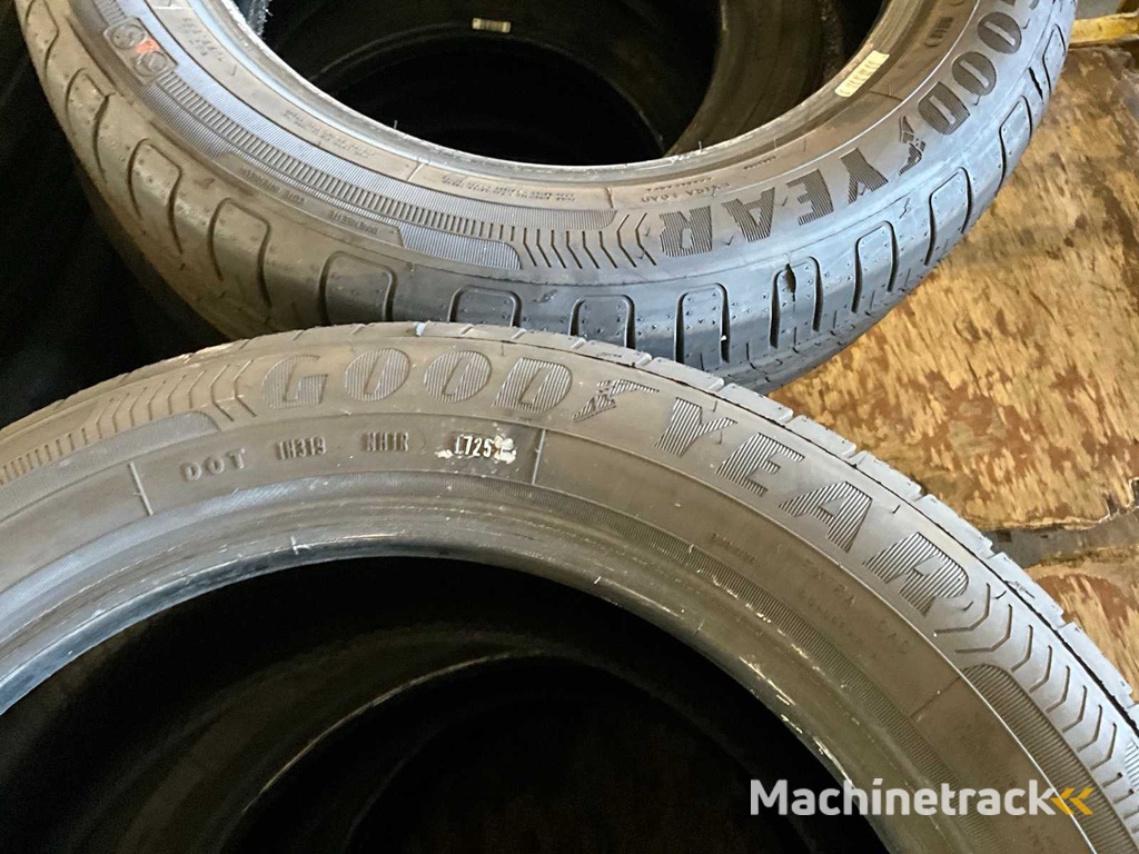 Goodyear Efficient Grip 195/55R16 Car Tyre Year 2025 (24x)