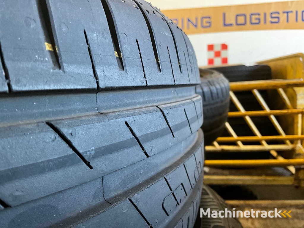 Goodyear Efficient Grip 195/55R16 Car Tyre Year 2025 (24x)