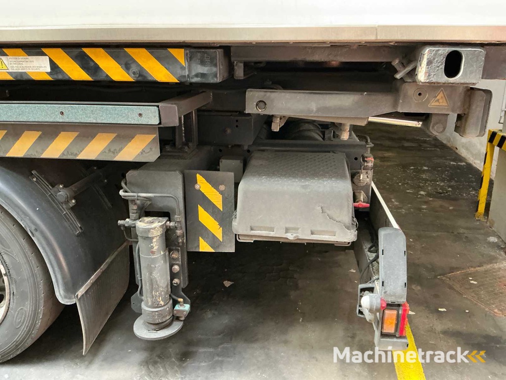 2002 Mercedes-Benz WBC22 Catering Lastwagen