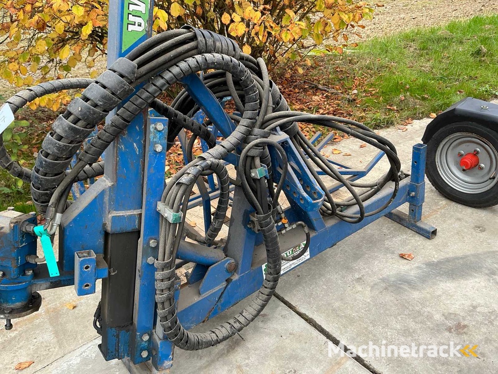 Induma Montierte hydraulische Schnecke