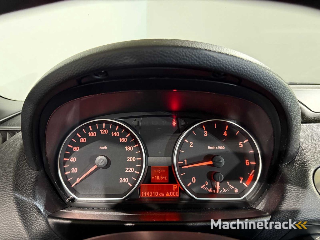 BMW 1-serie Cabrio  118i High Executive, 43-HZT-4