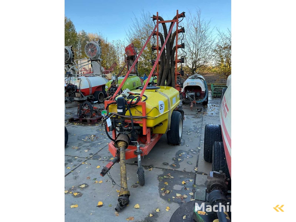 Douven Anhängespritze