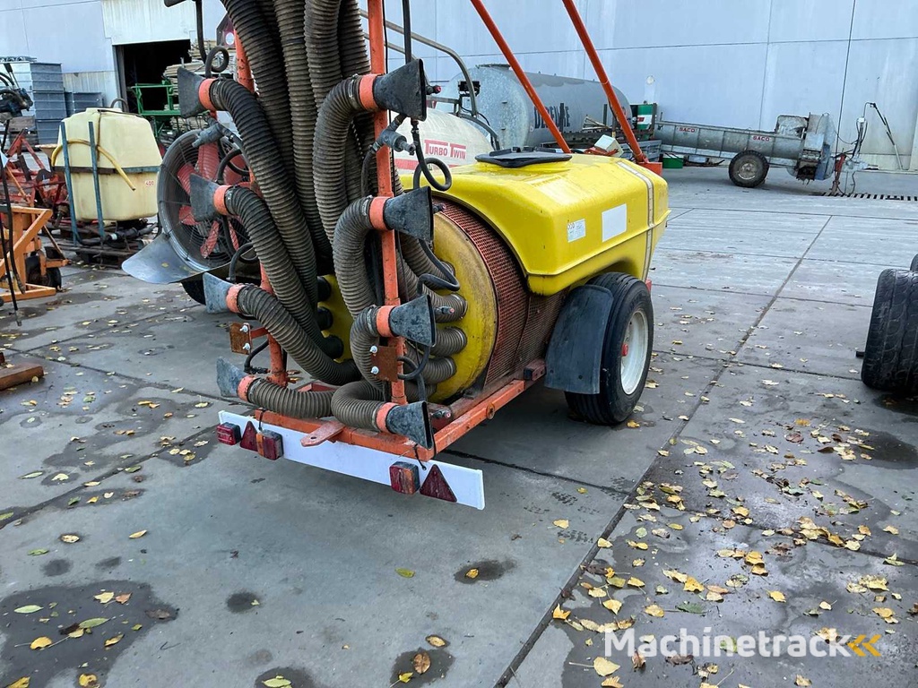 Douven Anhängespritze