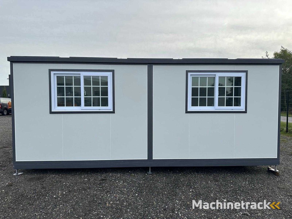 Stahlworks Complete Deluxe 19ft x 20ft Tiny House