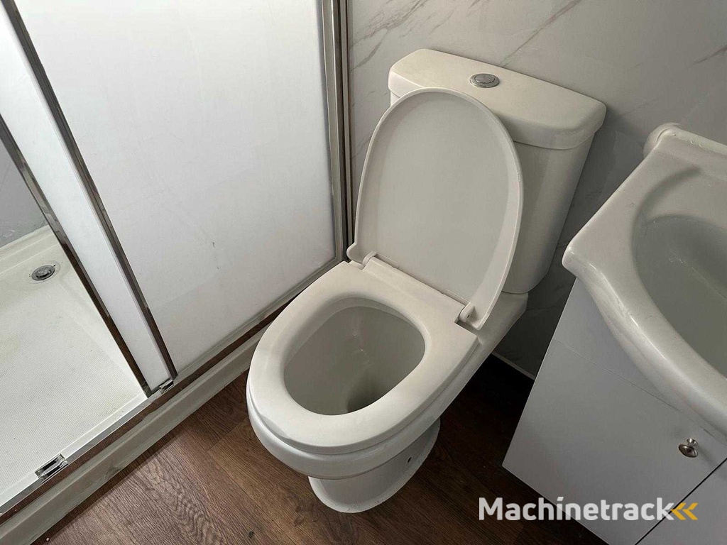 Stahlworks Complete Deluxe 19ft x 20ft Tiny House